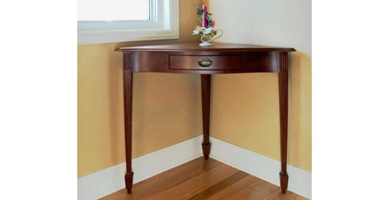 corner table