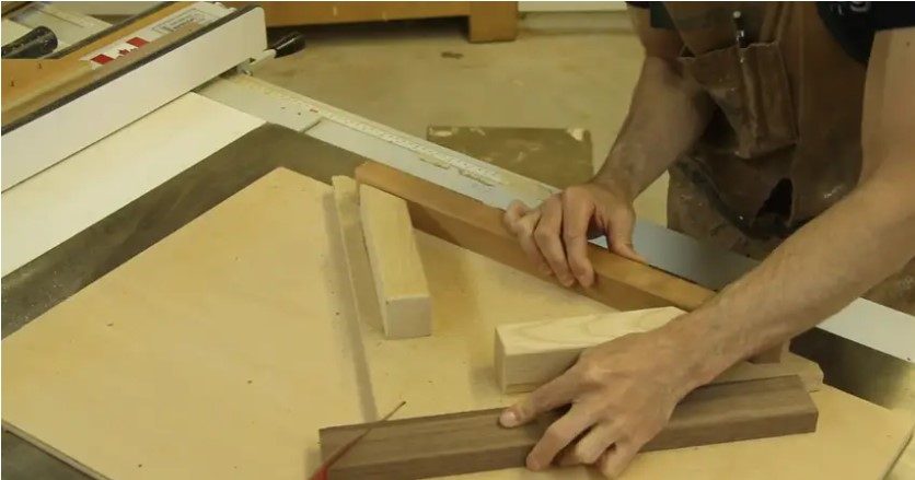 >08 – Mitre and bevel joints