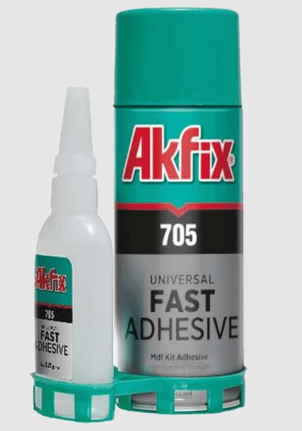 >The fast setting adhesive