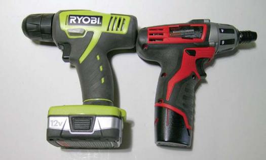 Compact drill drivers