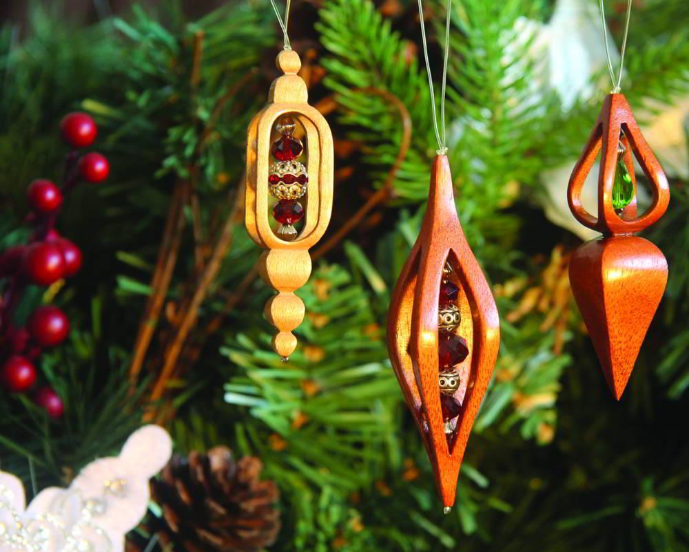 >Make an intricate Christmas ornament