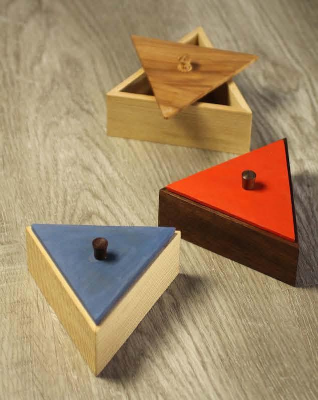 Make a triangle box
