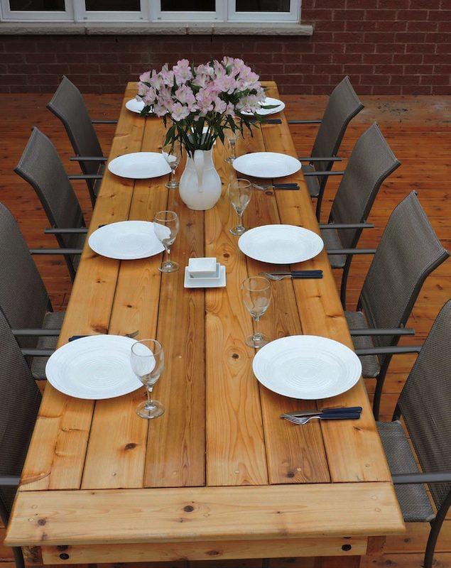 >Build a patio harvest table