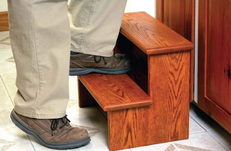 Step Stool Canadian Woodworking   Stepstool Lead 768x505 