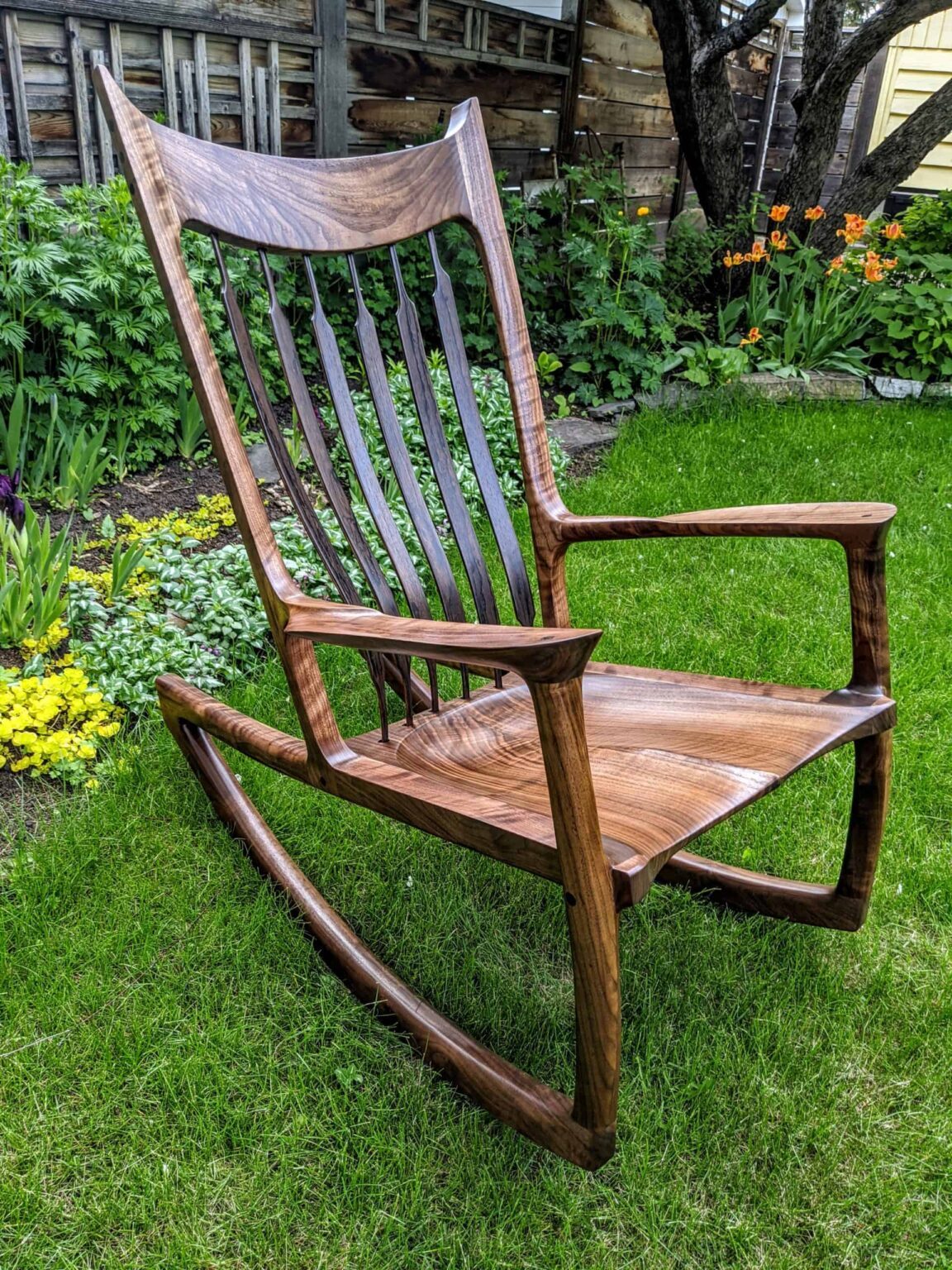 Curly walnut and cherry rocking chairs - Canadian Woodworking