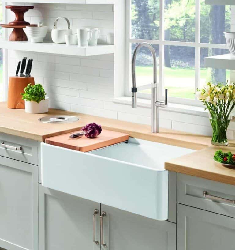 HomeInOn How to choose a kitchen sink that shines Canadian Woodworking
