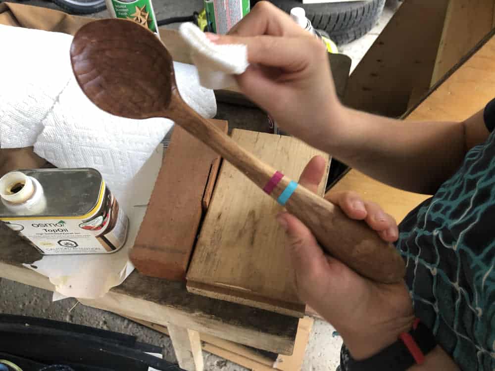 Sharpening spoon-carving tools with wet/dry sandpaper