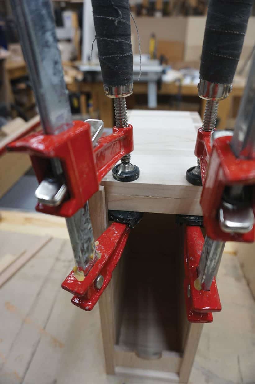 Locking Knob Strip