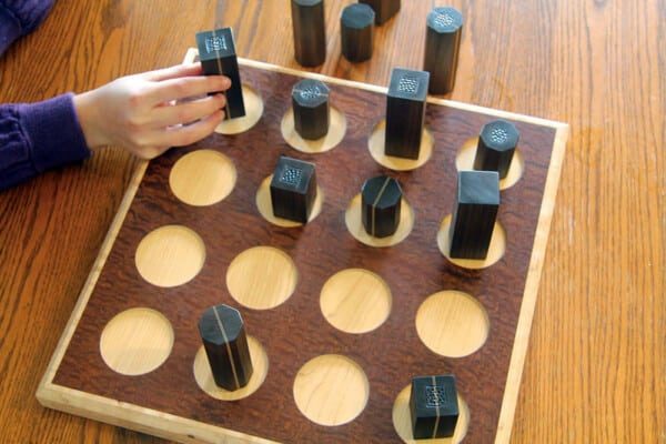 Quarto game board
