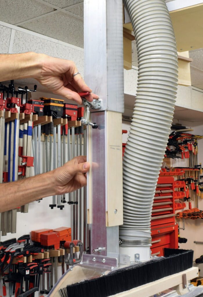 CeilingMounted Adjustable Table Saw Guard Canadian Woodworking