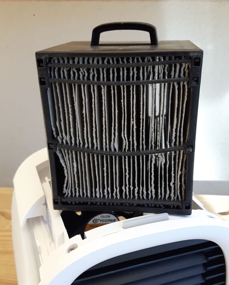 Evapolar evaCHILL personal evaporative air cooler and humidifier