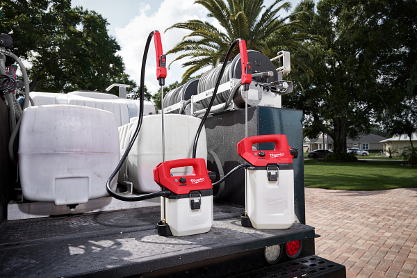 >Milwaukee maximizes productivity and reduces fatigue with new battery-powered sprayer