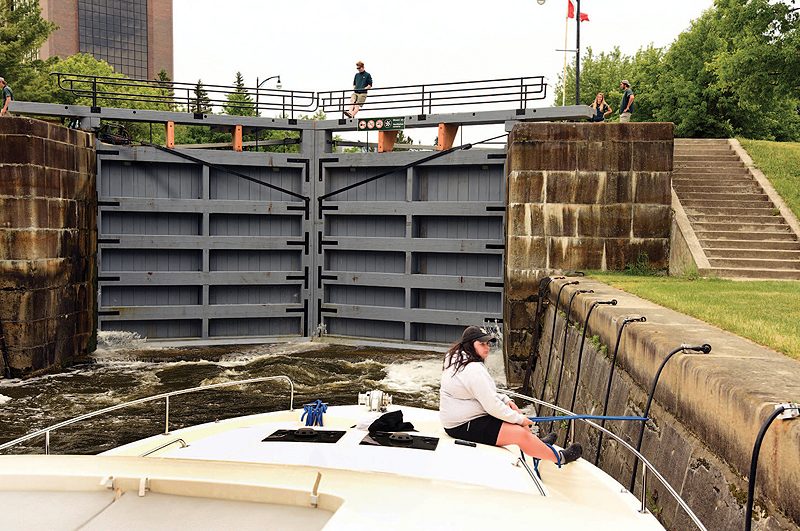 >Rebuilding the gates on the Rideau Canal