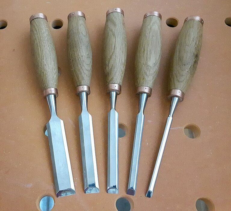 Stryi carpenters bevel chisels