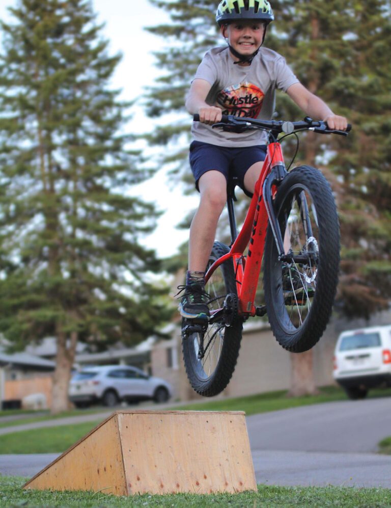 Build a plywood bike jump