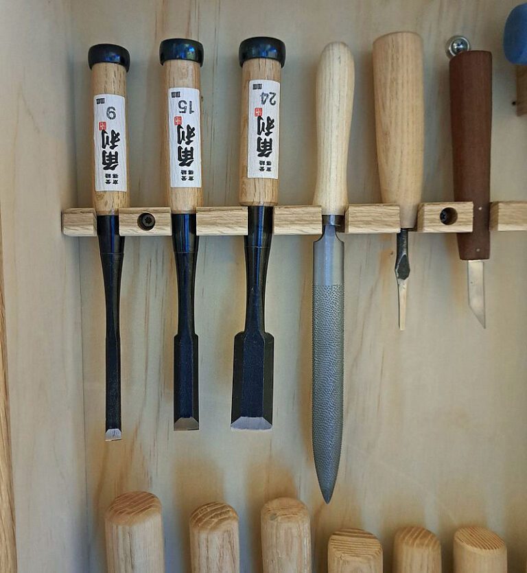 Kakuri Oire Nomi chisel set Canadian Woodworking