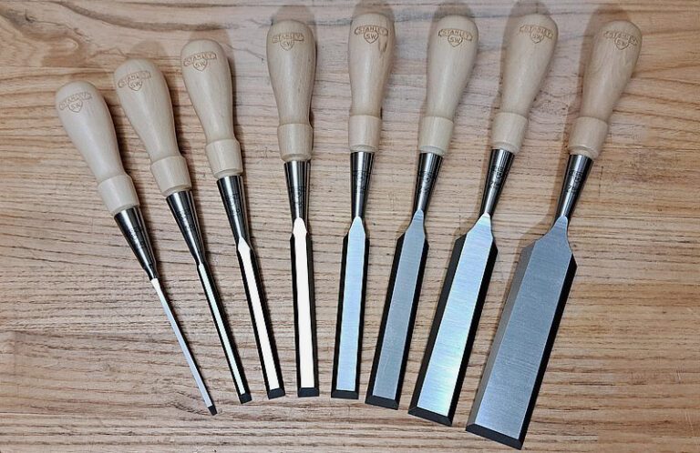 Stanley “Sweetheart” bevel edge socket chisels