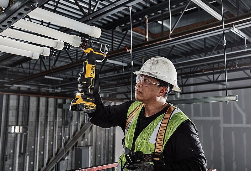 DEWALT expands ATOMIC COMPACT SERIES line with new hand tools