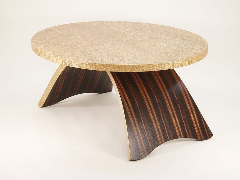 Arc Table