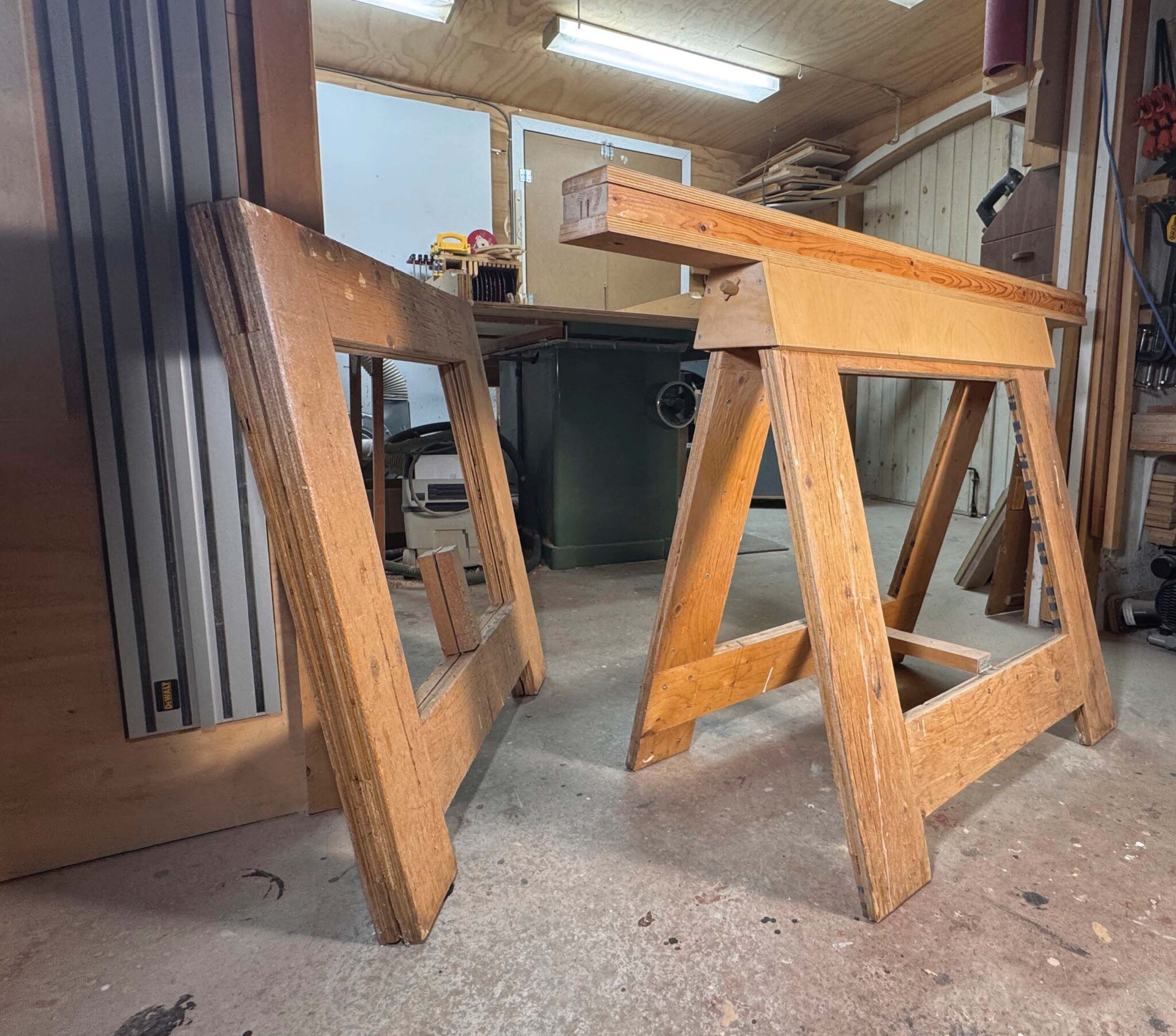 >The mighty foldable sawhorse: strong and stable